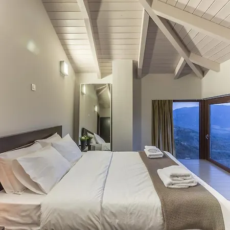 Villa Chalet Iii , Breathtaking Infinity View. Arachova