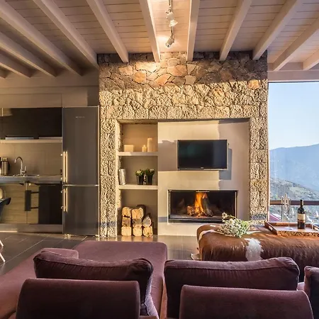 Chalet Iii , Breathtaking Infinity View. Villa Arachova